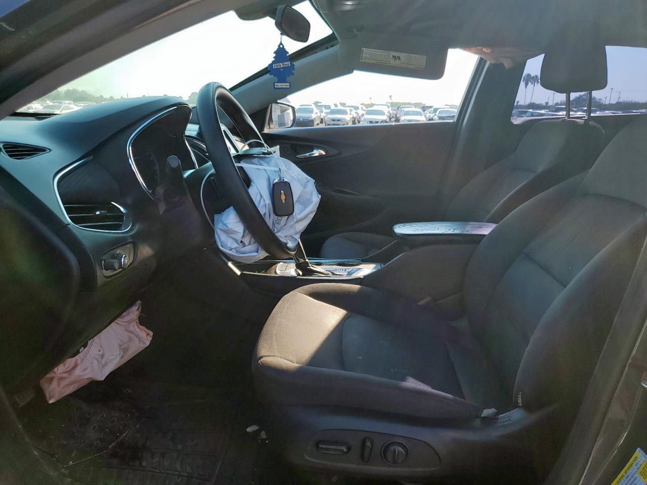 2017 Chevrolet Malibu Lt VIN: 1G1ZE5ST4HF179268 Lot: 84073055