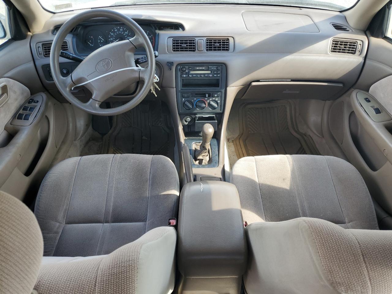 1998 Toyota Camry Ce VIN: 4T1BF22KXWU069518 Lot: 84897695