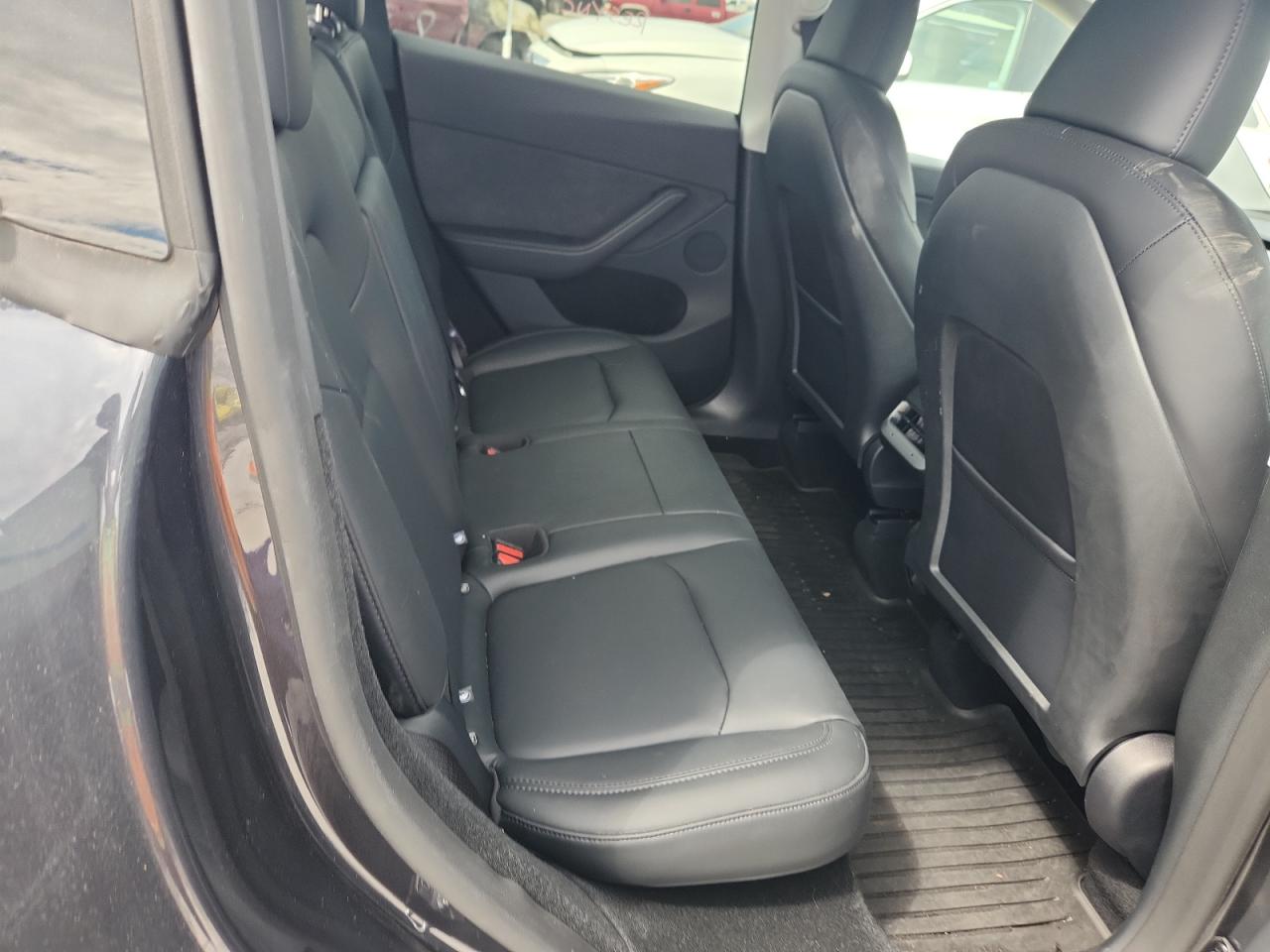 2025 Tesla Model Y VIN: 7SAYGDEE0SA342305 Lot: 81960365