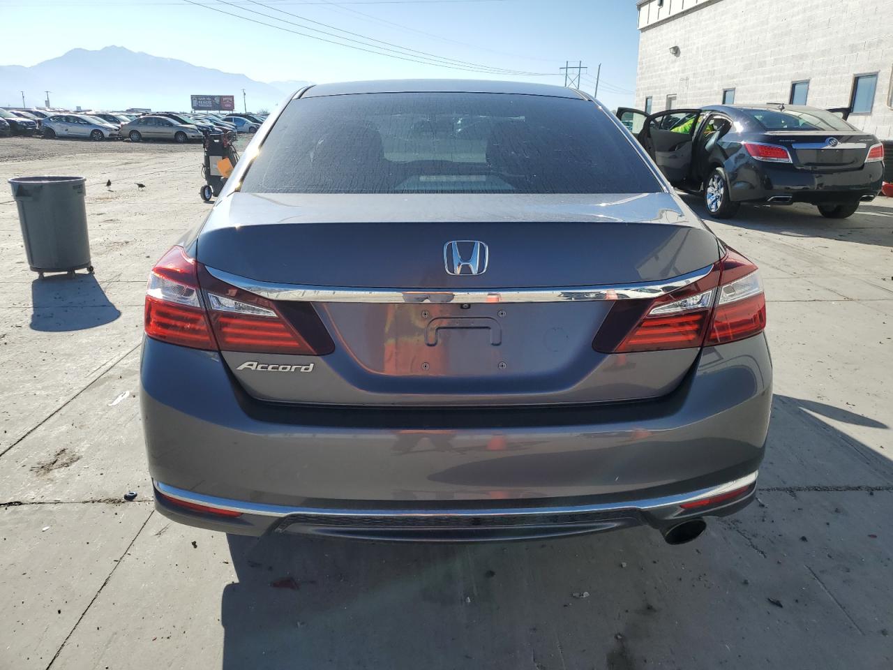 2016 Honda Accord Lx VIN: 1HGCR2F30GA070670 Lot: 85707085