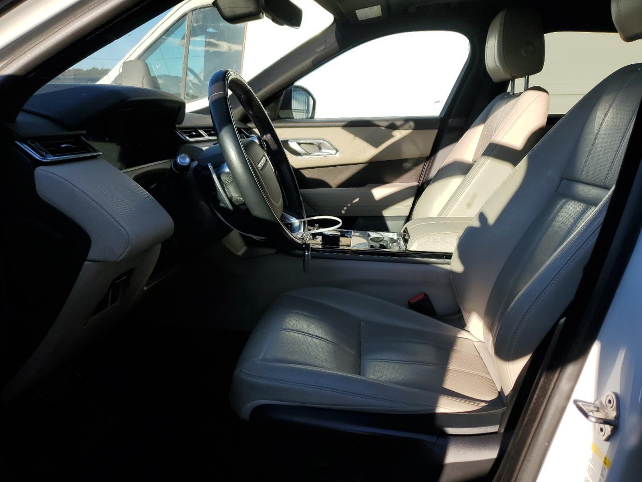 2018 Land Rover Range Rover Velar R-Dynamic Se VIN: SALYL2RX2JA776401 Lot: 85300145