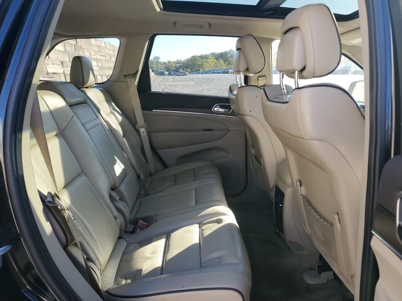 2014 Jeep Grand Cherokee Overland VIN: 1C4RJFCG0EC121505 Lot: 82465005