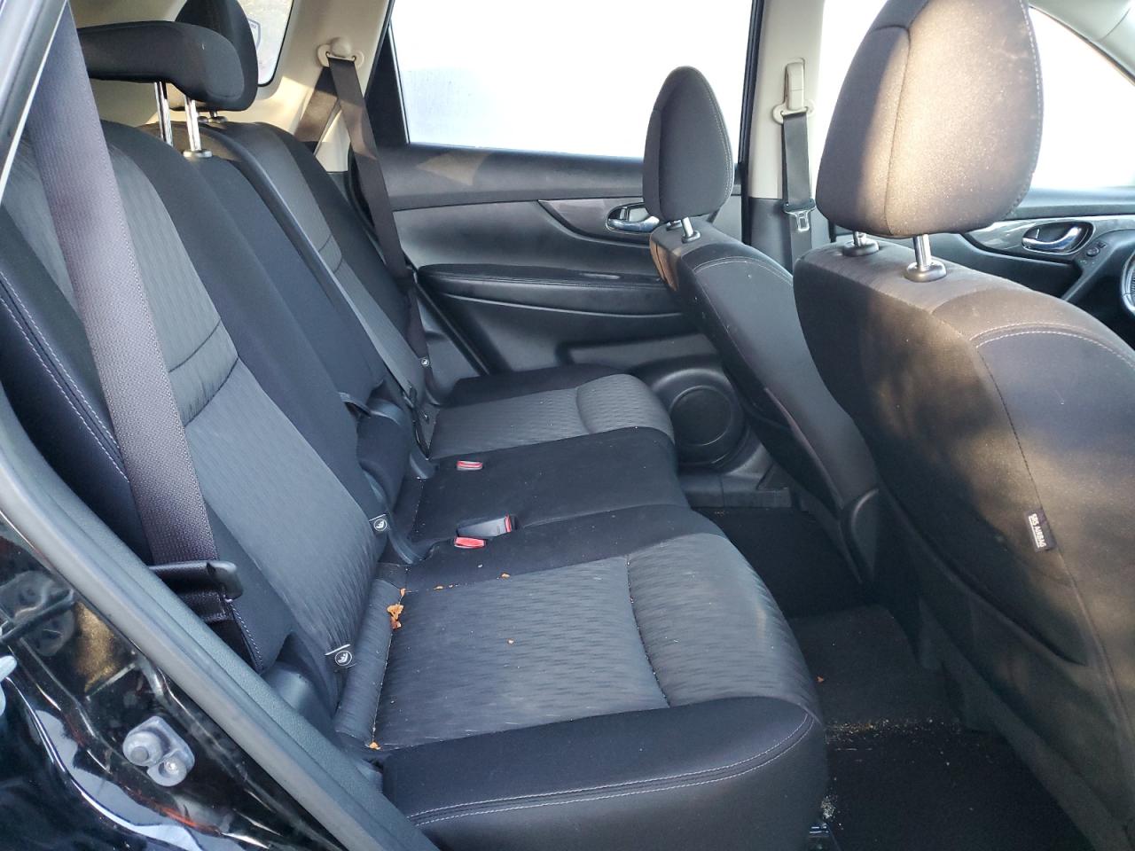 2018 Nissan Rogue S VIN: JN8AT2MV6JW304773 Lot: 82233265