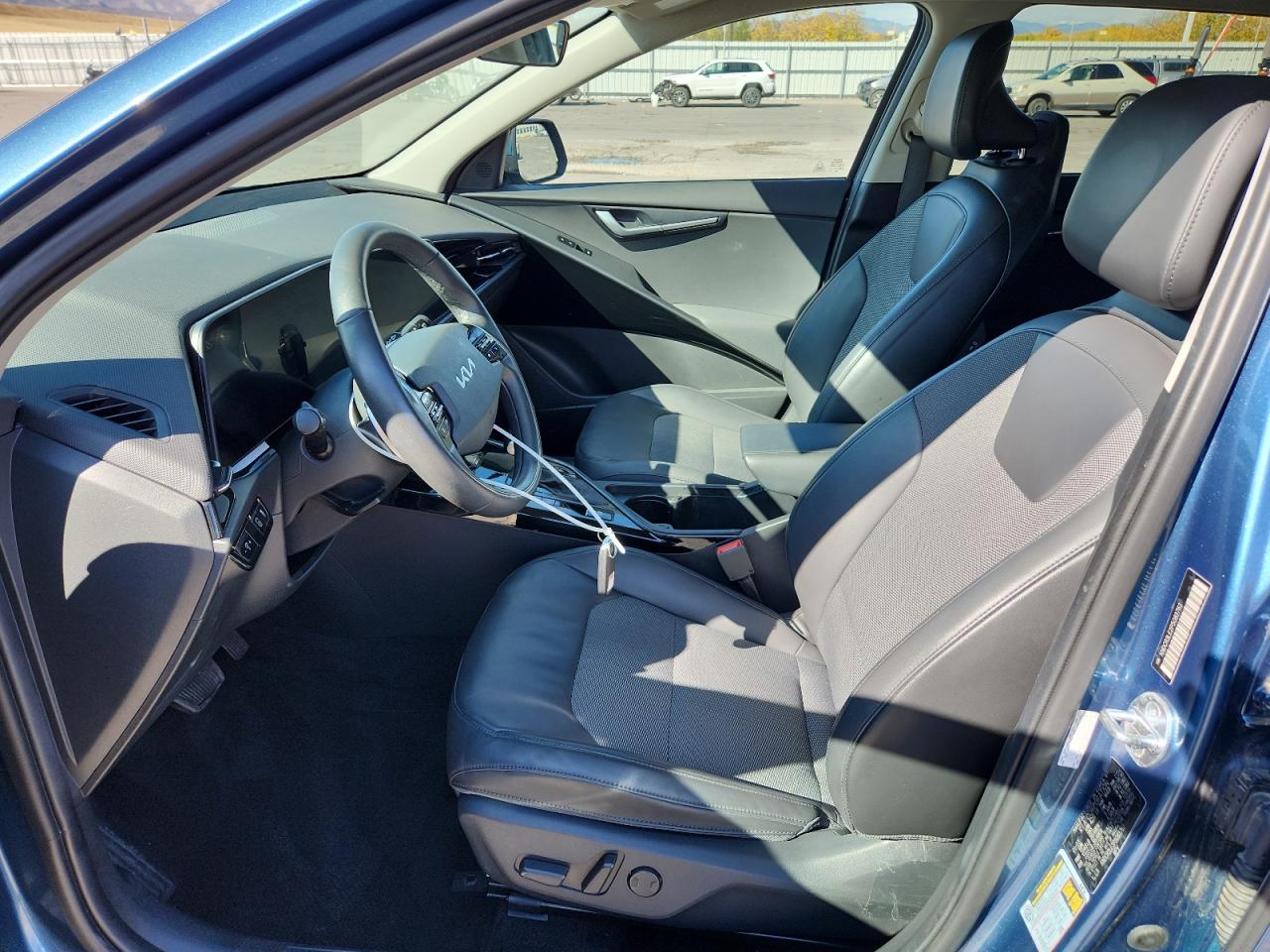 2023 Kia Niro Ex VIN: KNDCR3LE2P5083763 Lot: 87428305