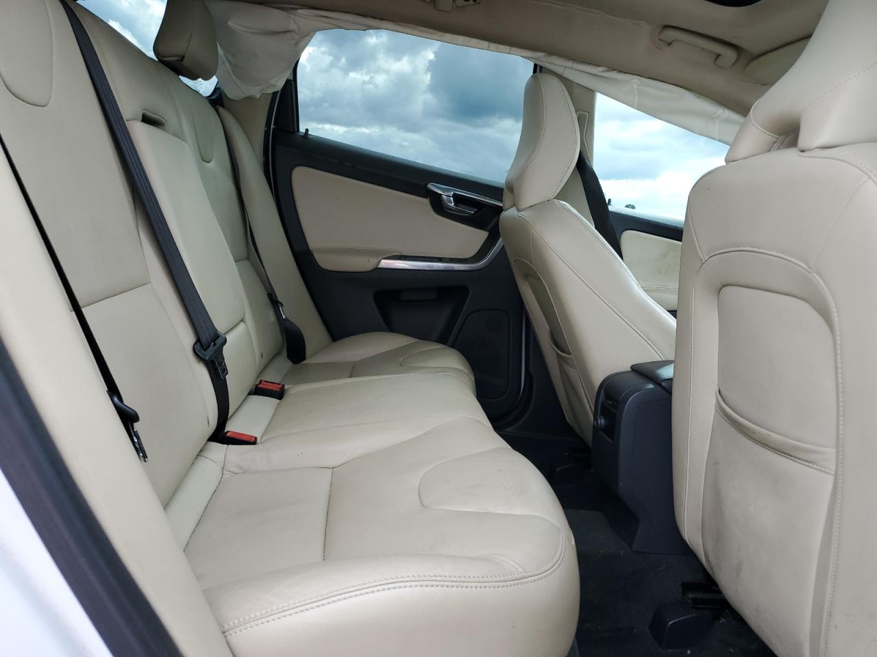 2016 Volvo Xc60 T5 Premier VIN: YV440MDK8G2857828 Lot: 85480525