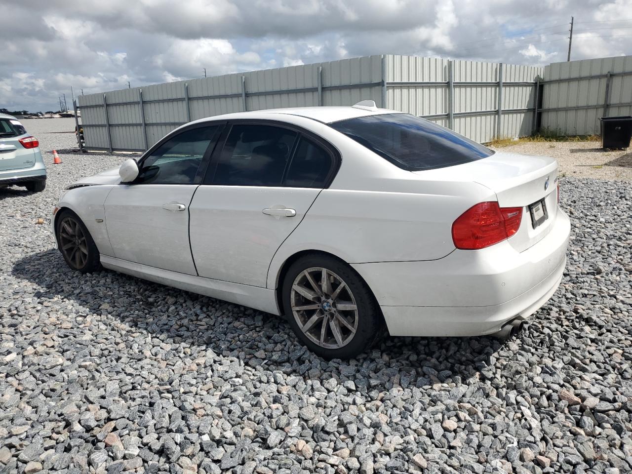 2009 BMW 328 I VIN: WBAPH77599NM28325 Lot: 85490975