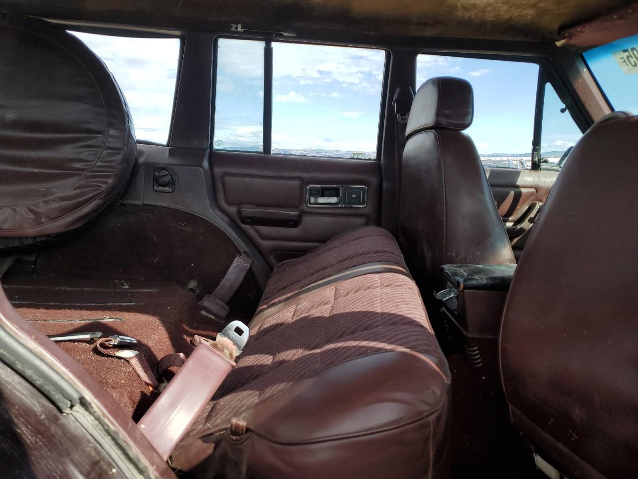 1989 Jeep Cherokee Pioneer VIN: 1J4FJ38L8KL434136 Lot: 84206995