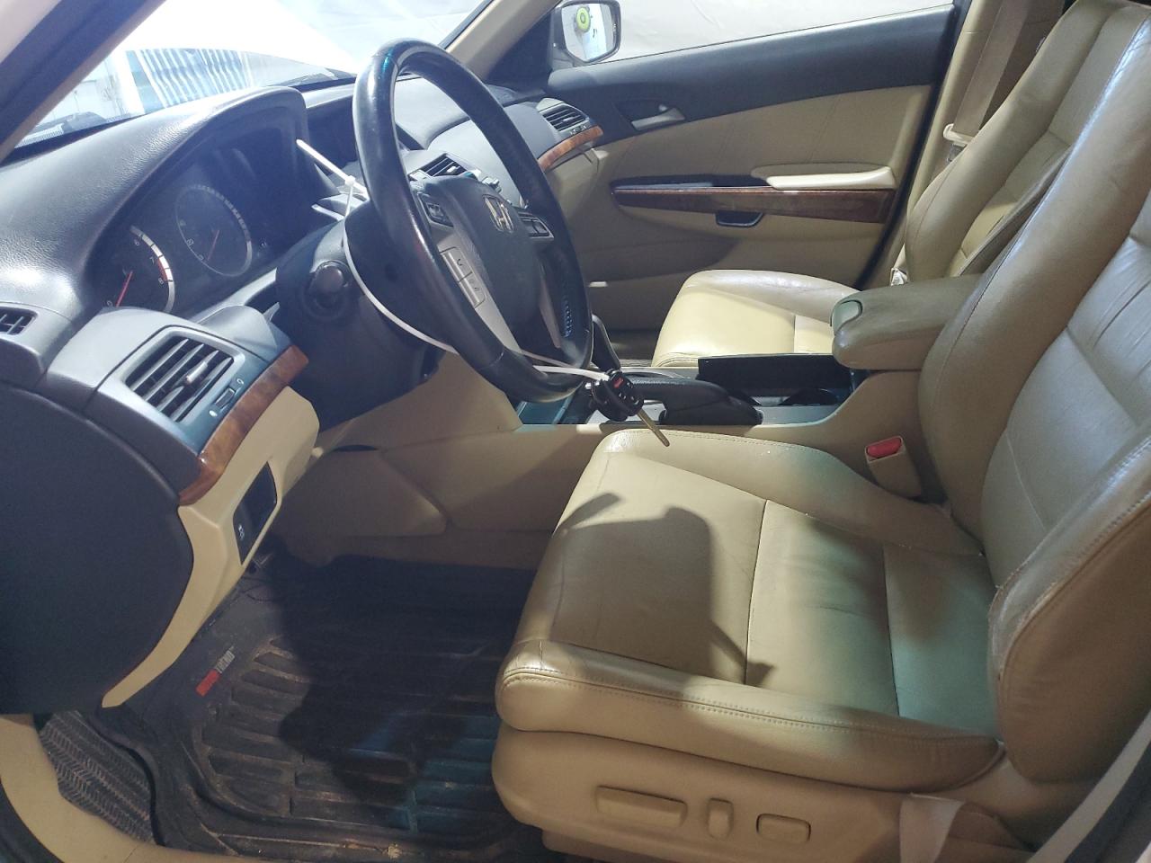 2011 Honda Accord Exl VIN: 1HGCP2F81BA030480 Lot: 85126565