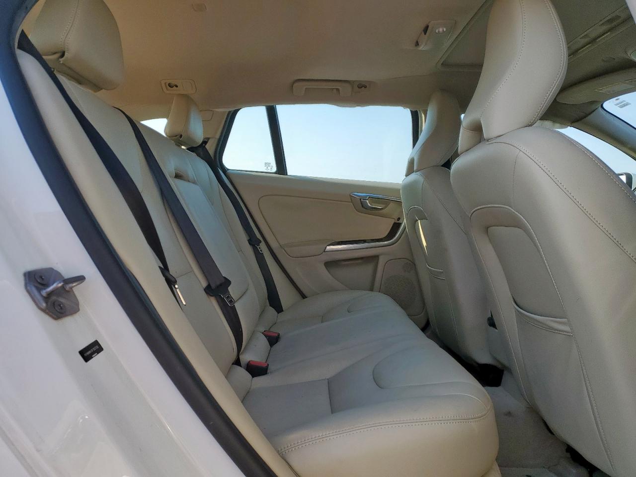2015 Volvo V60 Premier VIN: YV140MEK5F1227233 Lot: 84577365