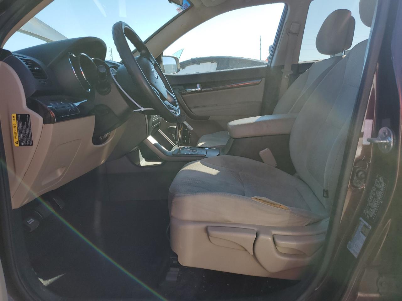 2012 Kia Sorento Base VIN: 5XYKT3A17CG272374 Lot: 82581825