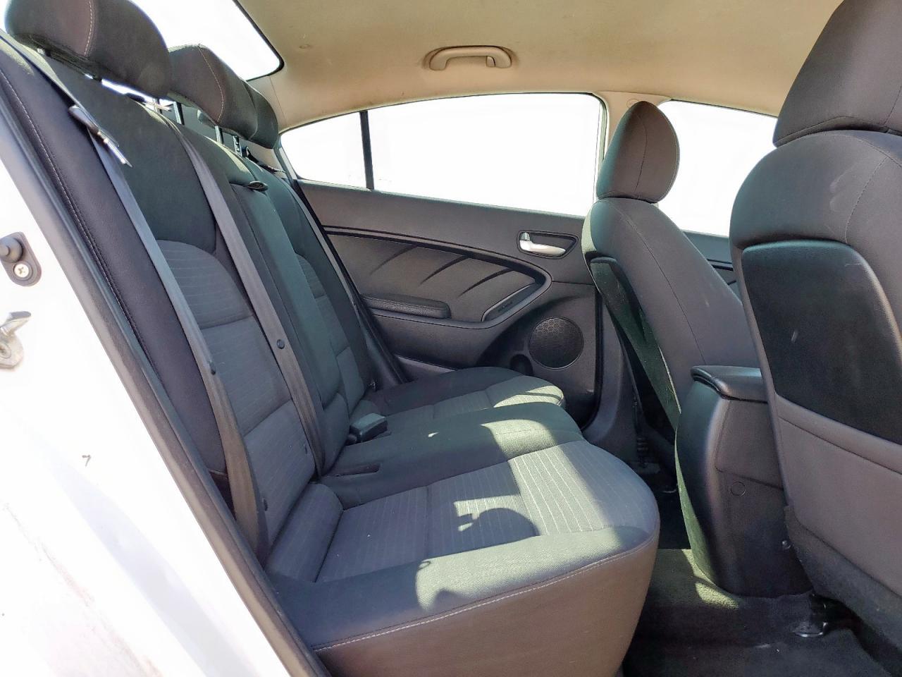 2018 Kia Forte Lx VIN: 3KPFL4A78JE200654 Lot: 85837645