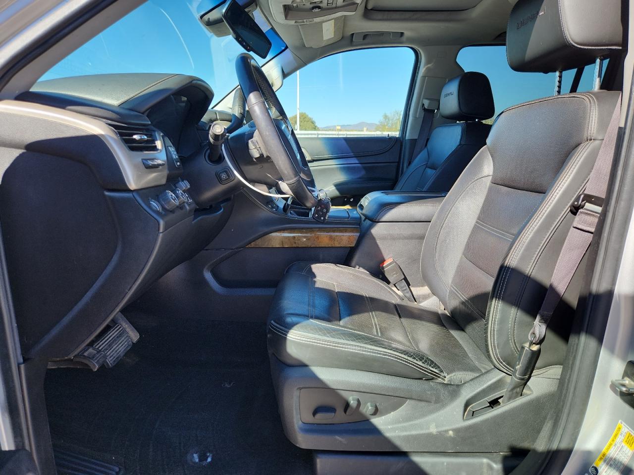 2017 GMC Yukon Xl Denali VIN: 1GKS2HKJ2HR193965 Lot: 89547985