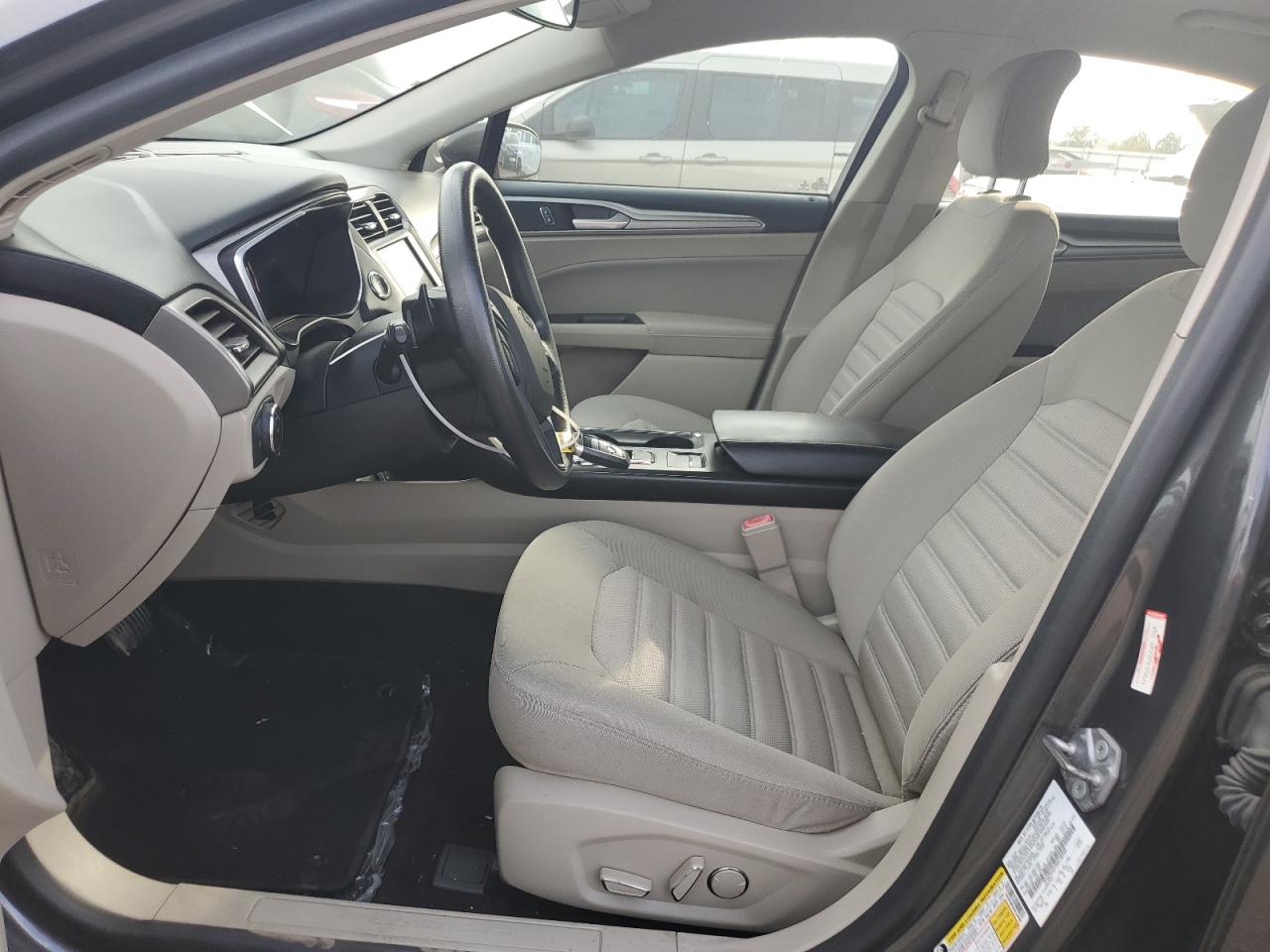 2019 Ford Fusion Se VIN: 3FA6P0HD4KR128988 Lot: 82562615