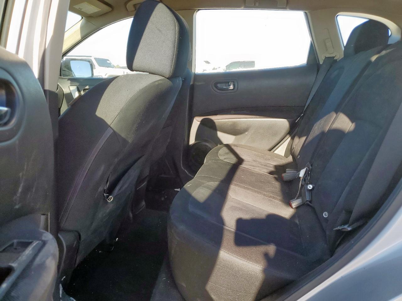 2015 Nissan Rogue Select S VIN: JN8AS5MT4FW667762 Lot: 86321085