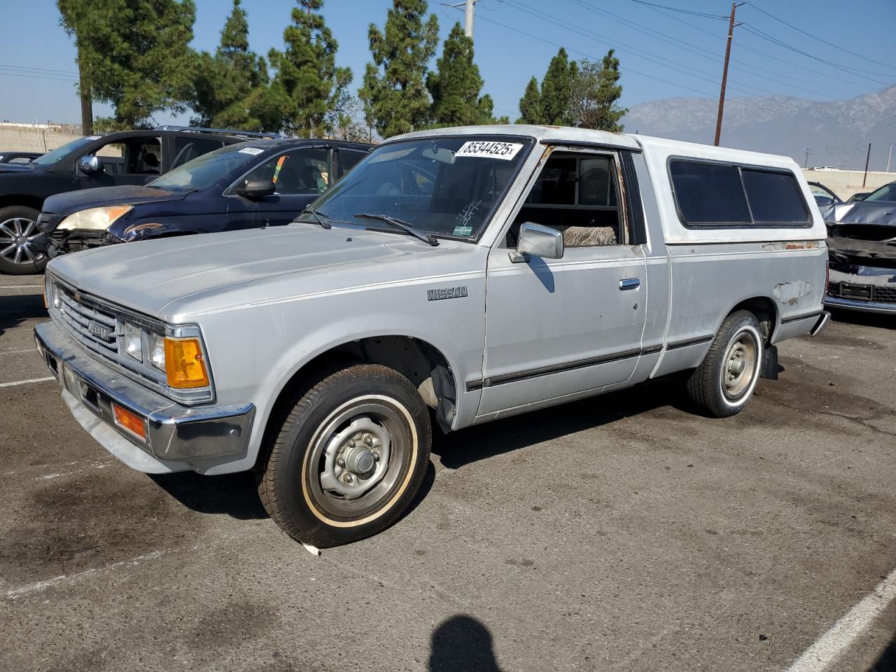 NISSAN 720 1985. Lot# 85344525. VIN JN6ND01S5FW048770. Photo 1