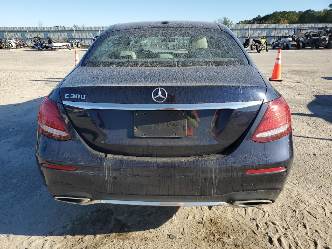 2017 Mercedes-Benz E 300 VIN: WDDZF4JB7HA055439 Lot: 87444095