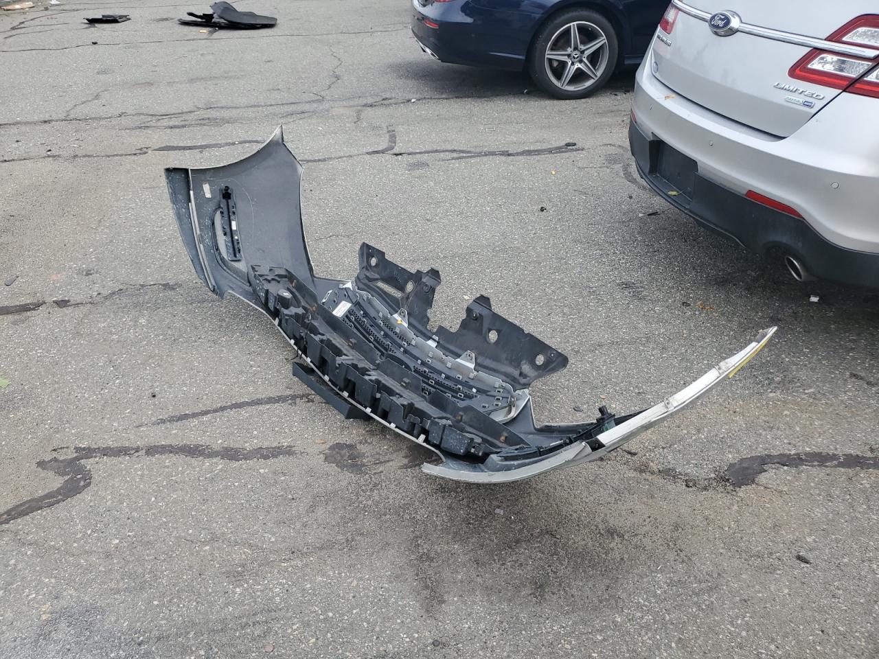 2017 Ford Taurus Limited VIN: 1FAHP2J83HG117885 Lot: 86265725