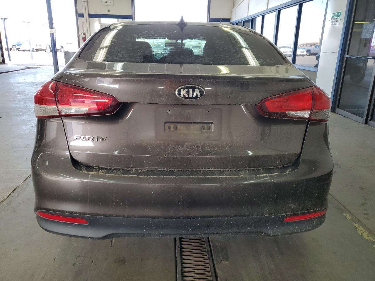 2017 Kia Forte Lx VIN: 3KPFK4A77HE122283 Lot: 82195215