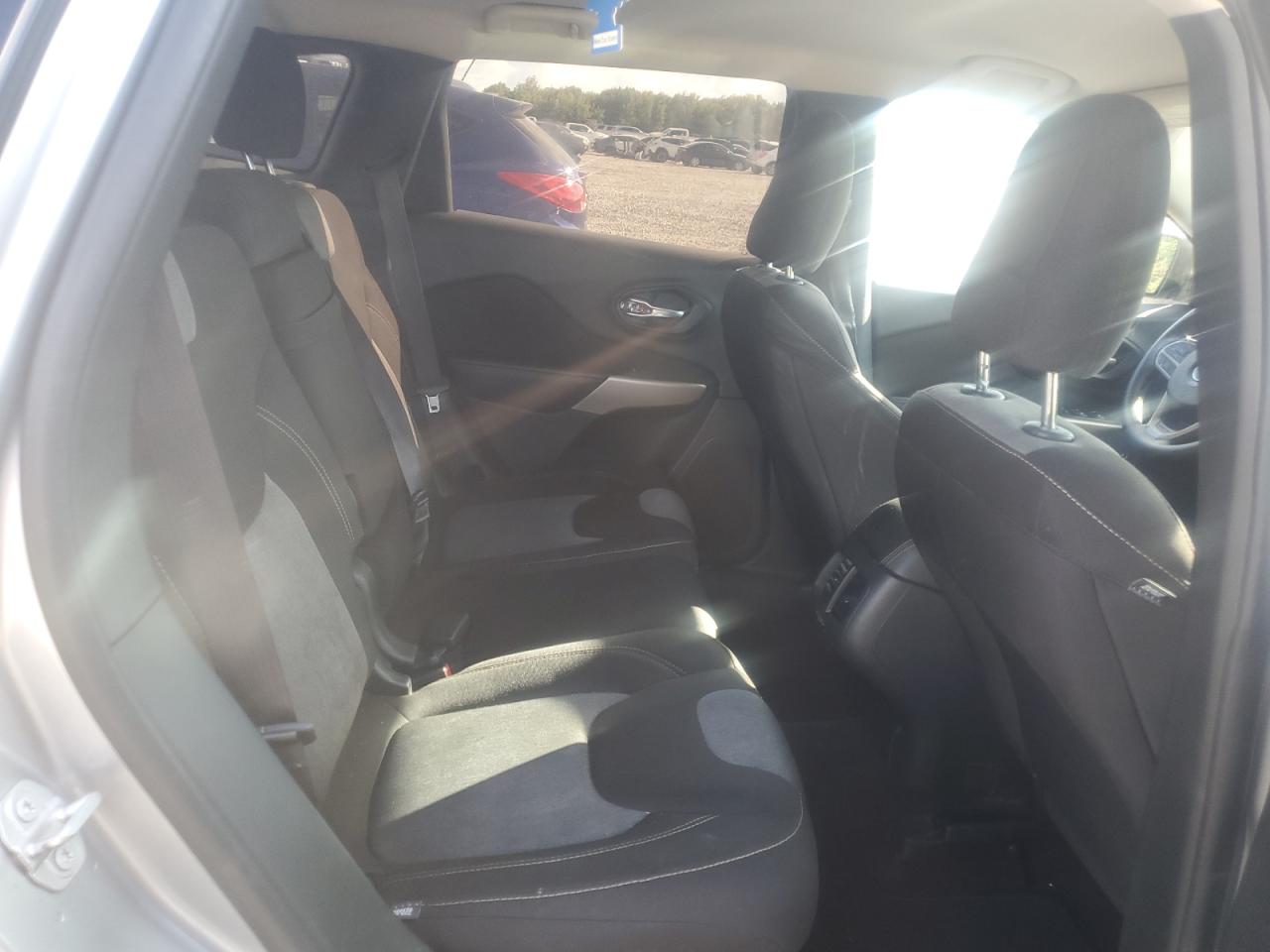 2017 Jeep Cherokee Sport VIN: 1C4PJLAB0HW623480 Lot: 84616835