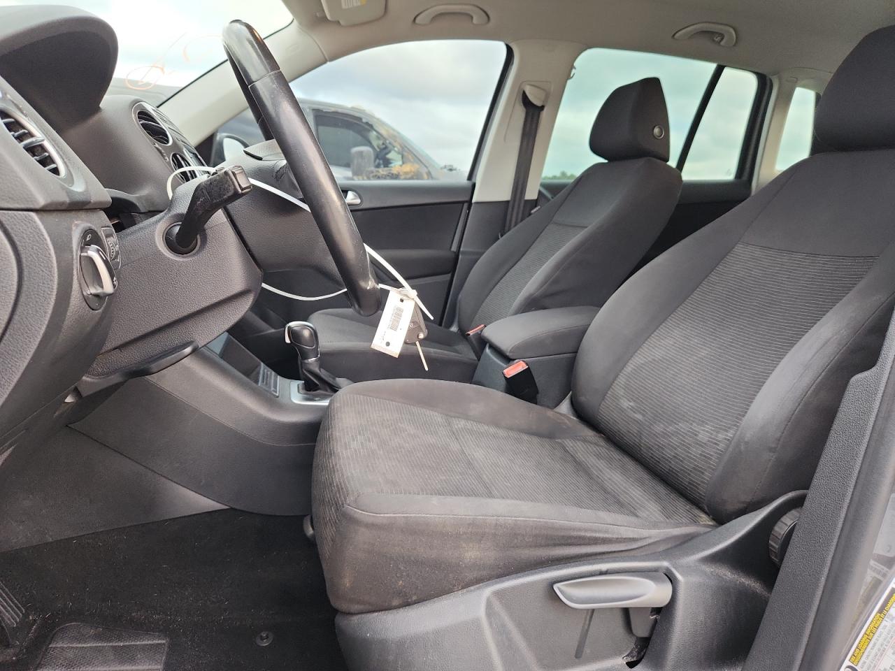 2015 Volkswagen Tiguan S VIN: WVGAV7AX8FW509331 Lot: 85101895