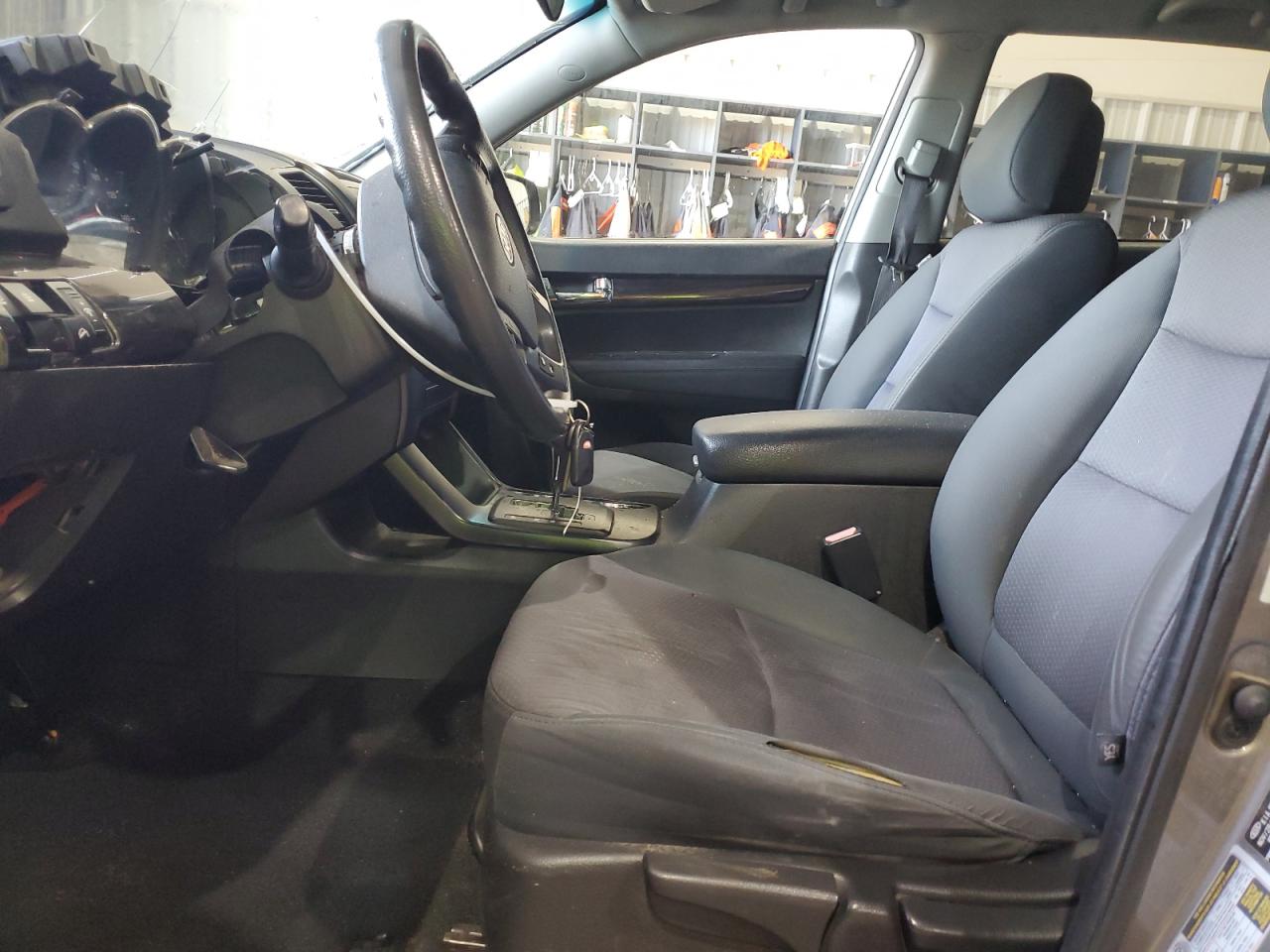 2012 Kia Sorento Base VIN: 5XYKTDA28CG279591 Lot: 84230325