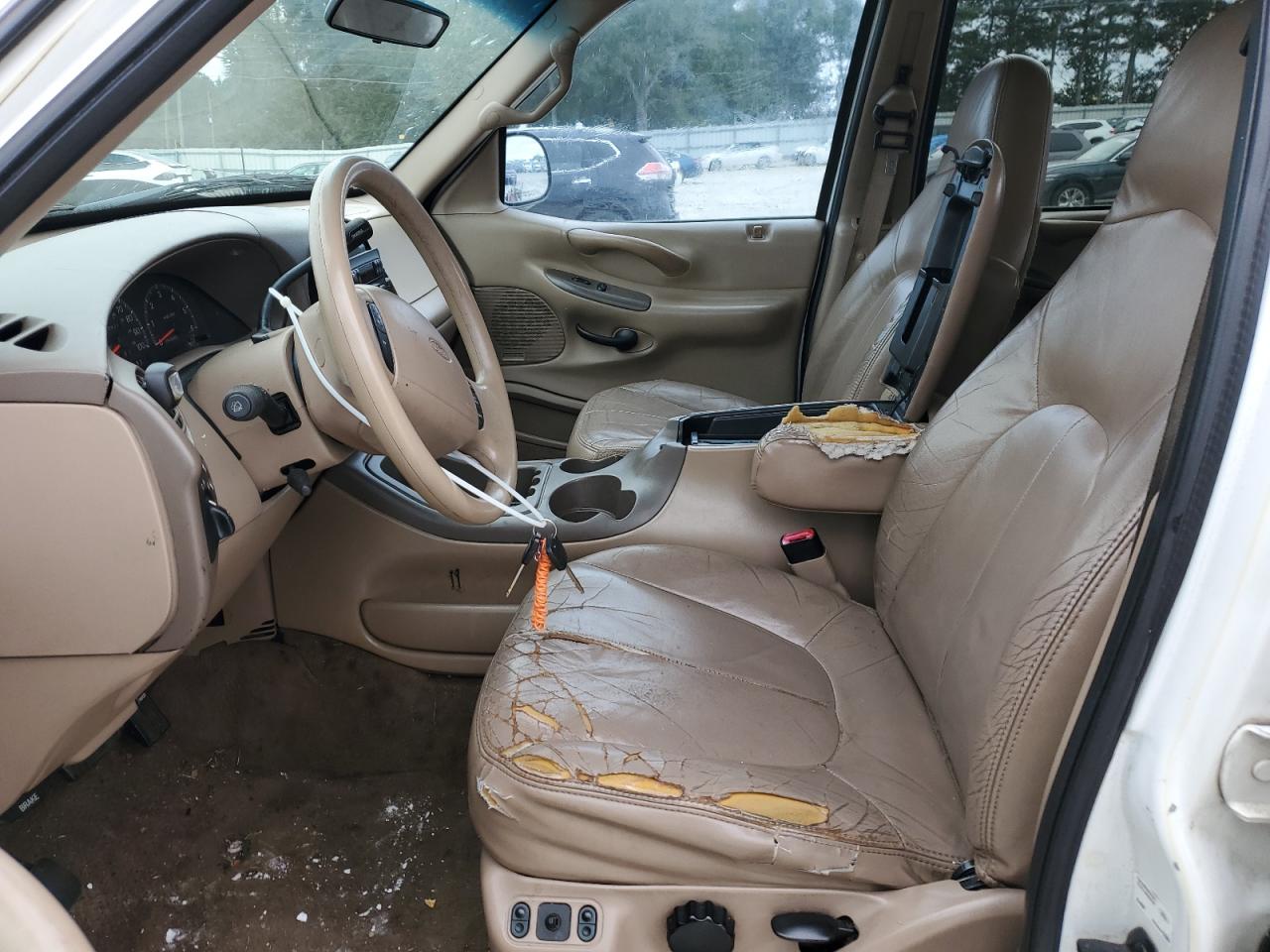 1998 Ford Expedition VIN: 1FMRU17L0WLC17682 Lot: 86159005