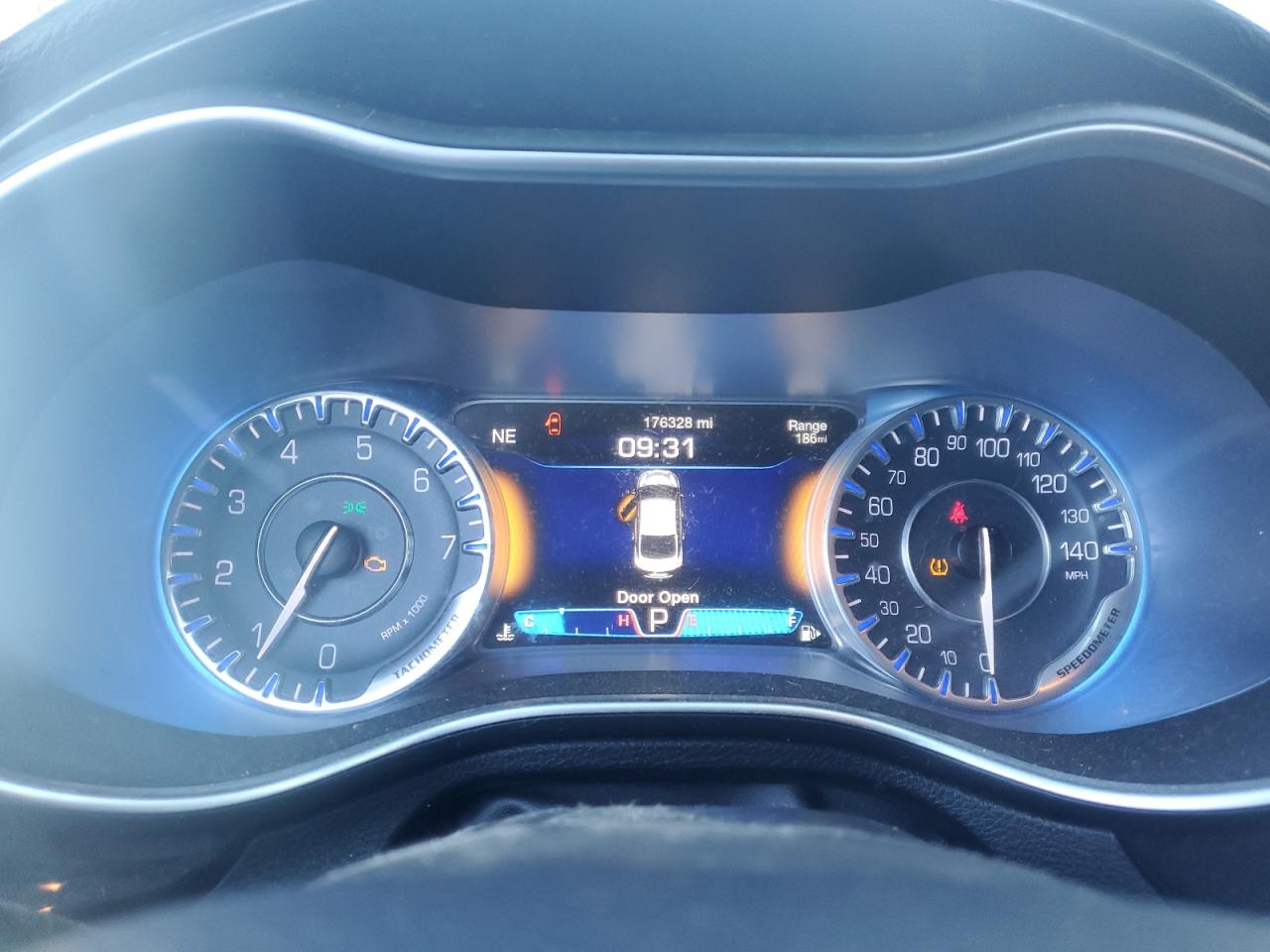 2015 Chrysler 200 C VIN: 1C3CCCCG8FN546401 Lot: 90926885