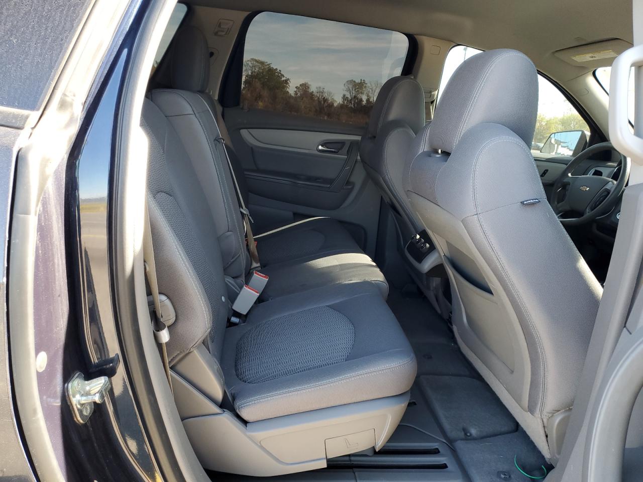 2016 Chevrolet Traverse Ls VIN: 1GNKRFED3GJ304836 Lot: 86156595