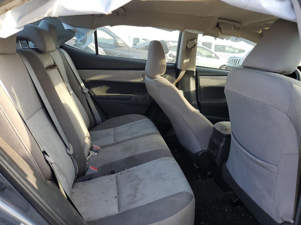 2018 Toyota Corolla L VIN: 2T1BURHE0JC056531 Lot: 84961095