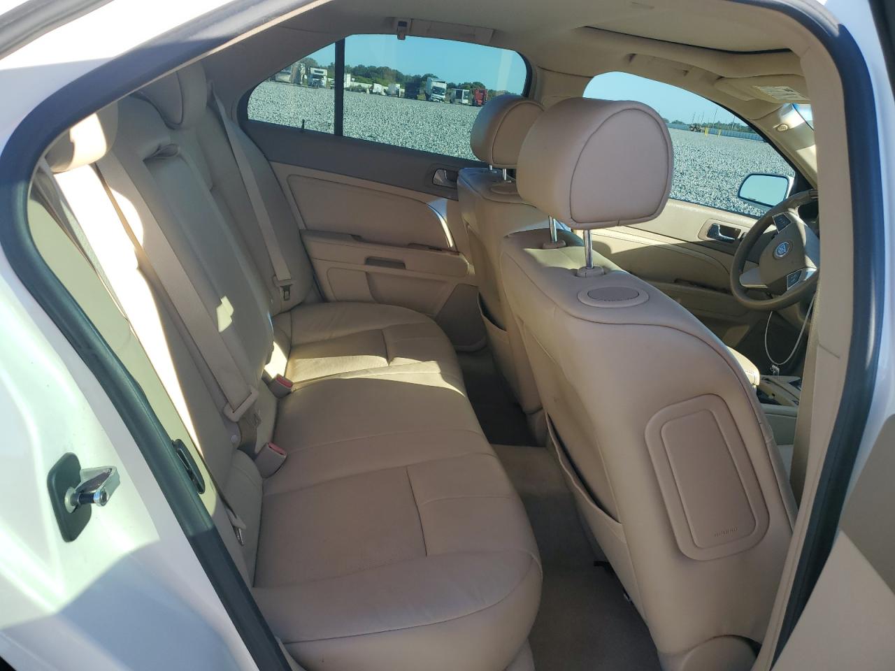 2008 Cadillac Sts VIN: 1G6DK67V580185306 Lot: 82386135