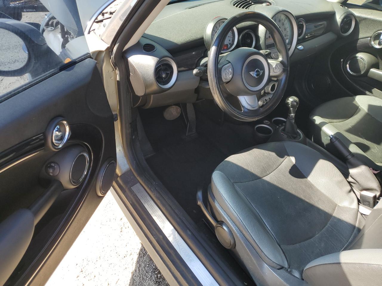 2010 Mini Cooper Clubman VIN: WMWML3C50ATX38959 Lot: 86329645