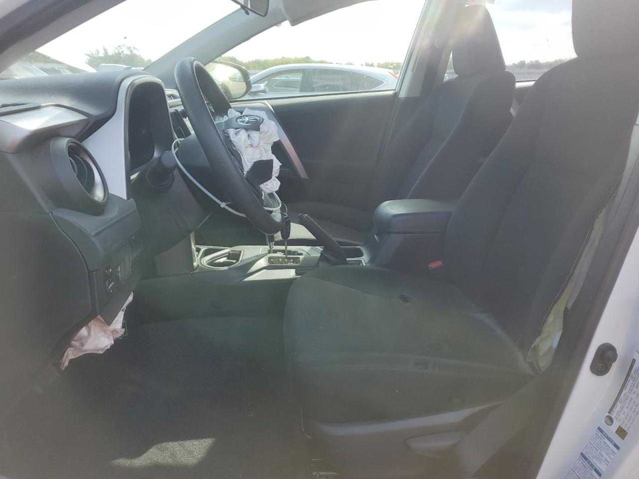 2016 Toyota Rav4 Le VIN: JTMBFREV7GJ063214 Lot: 84452705