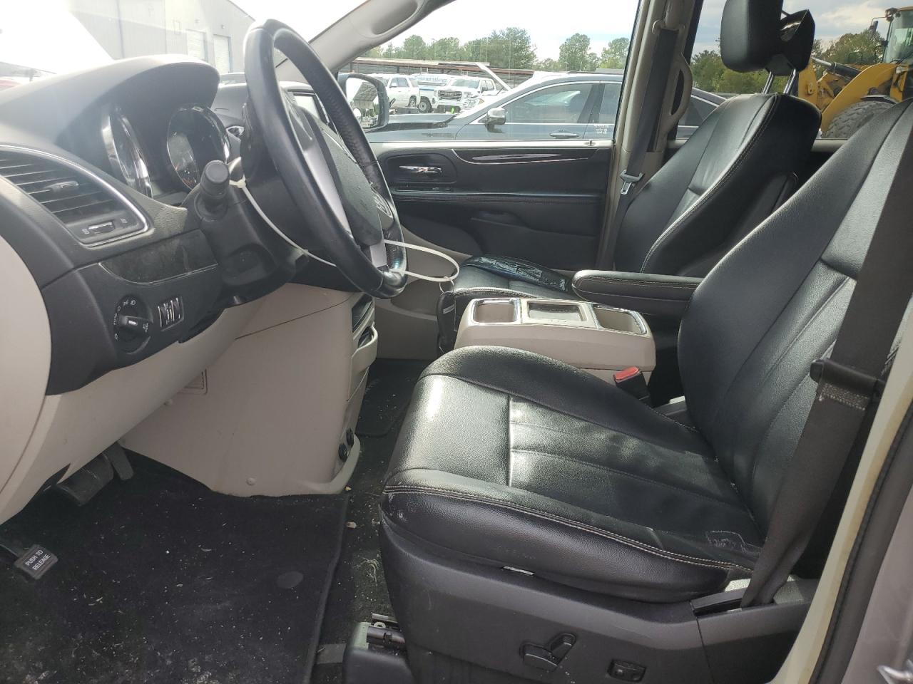 2015 Chrysler Town & Country Touring VIN: 2C4RC1BG5FR565129 Lot: 85187335