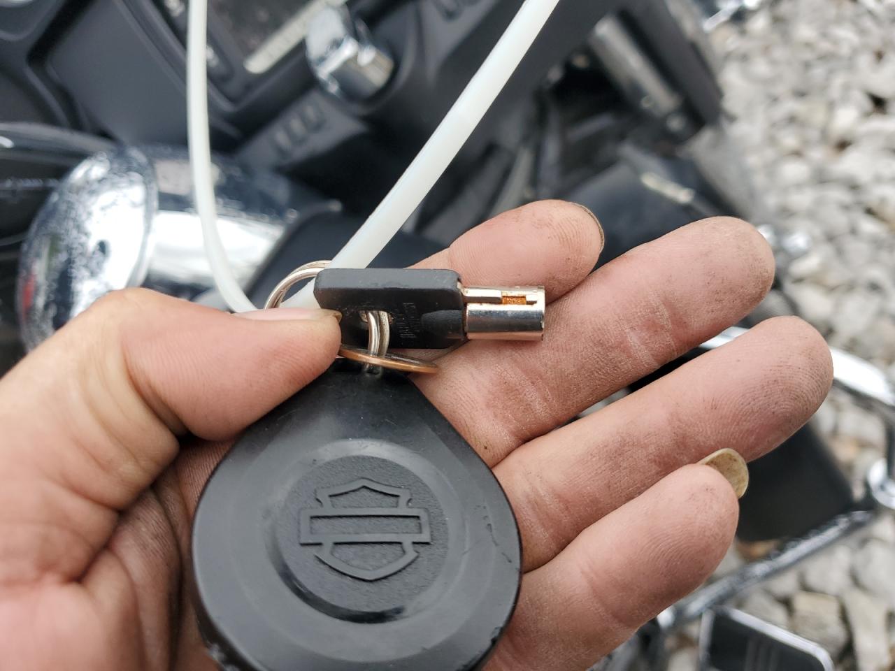 2017 Harley-Davidson Flhxs Street Glide Special VIN: 1HD1KRC17HB668187 Lot: 85721185