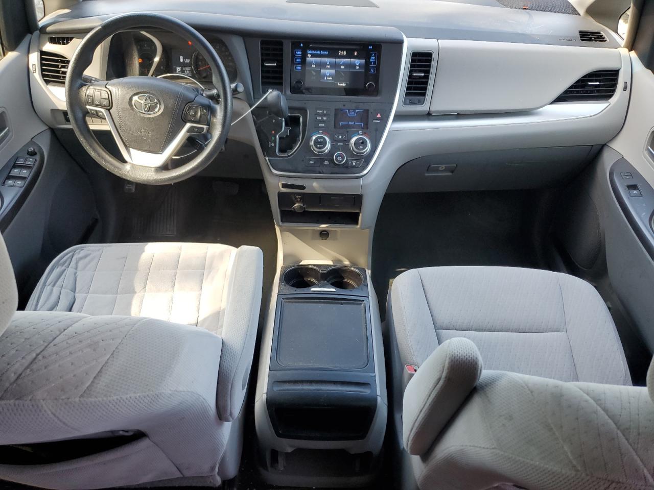 2016 Toyota Sienna Le VIN: 5TDKK3DC6GS697965 Lot: 81964025