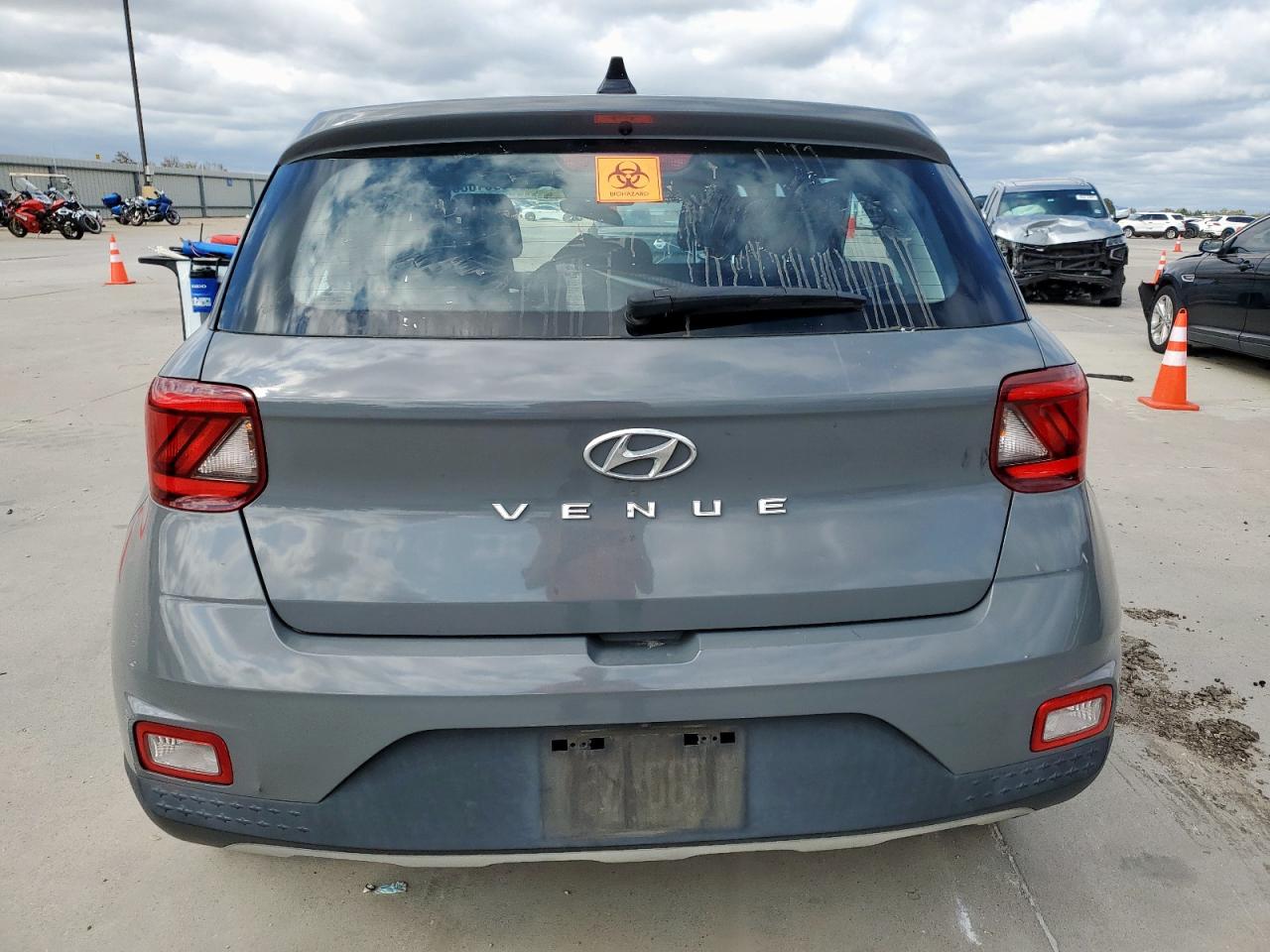 2021 Hyundai Venue Se VIN: KMHRB8A33MU096998 Lot: 90510805