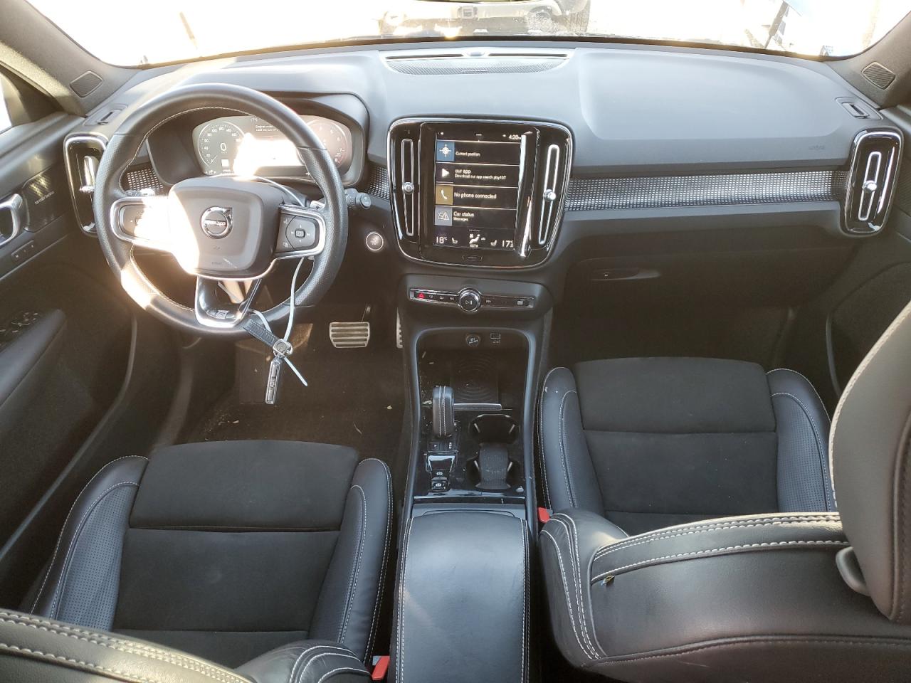 2019 Volvo Xc40 T5 R-Design VIN: YV4162UM0K2075264 Lot: 85934155