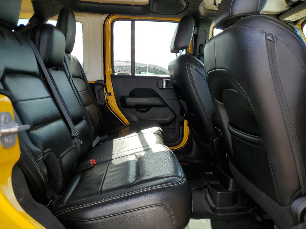 2018 Jeep Wrangler Unlimited Sahara VIN: 1C4HJXEN6JW315218 Lot: 84303625