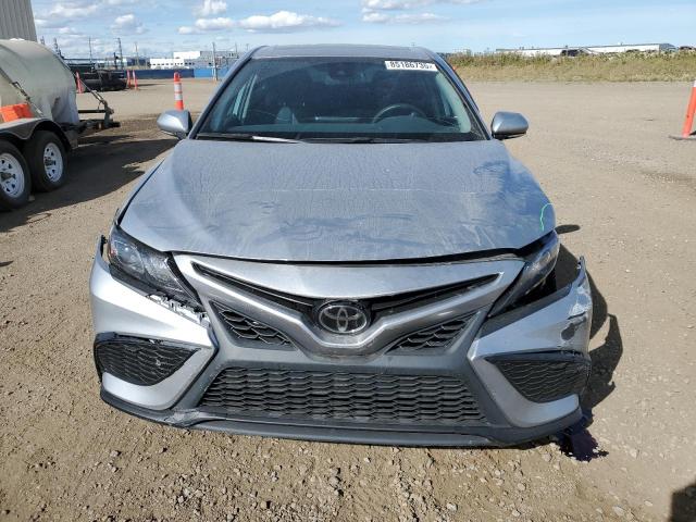  TOYOTA CAMRY 2022 Серебристый
