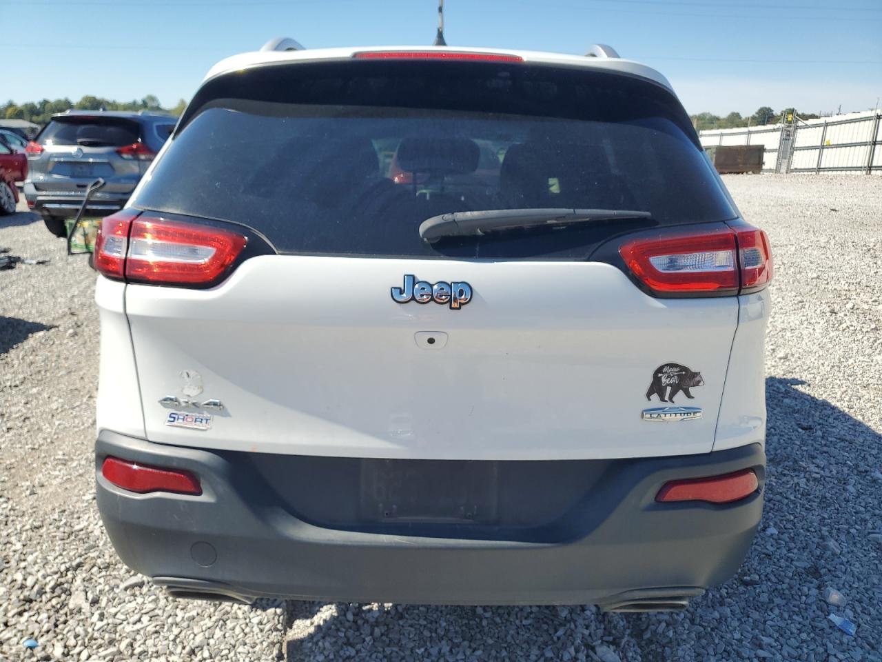 2016 Jeep Cherokee Latitude VIN: 1C4PJMCS2GW252887 Lot: 85846595