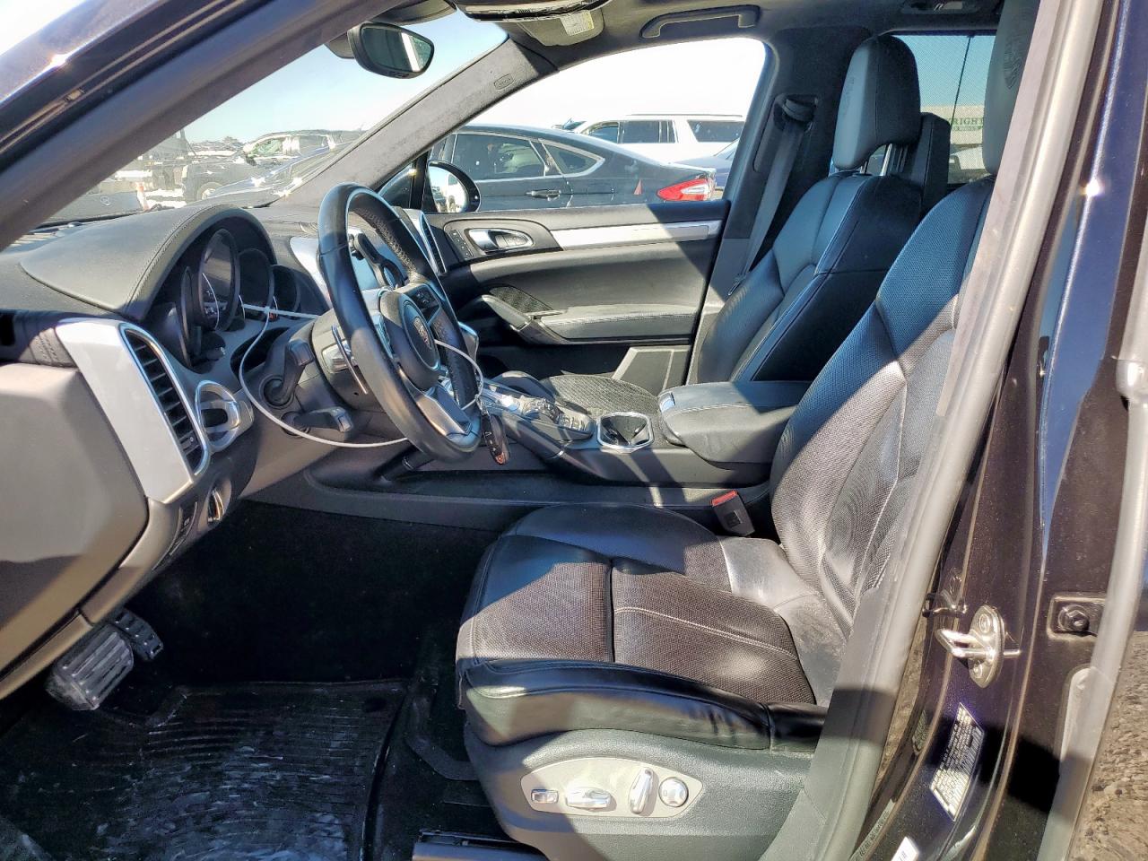 2016 Porsche Cayenne Gts VIN: WP1AD2A28GLA72320 Lot: 90809395