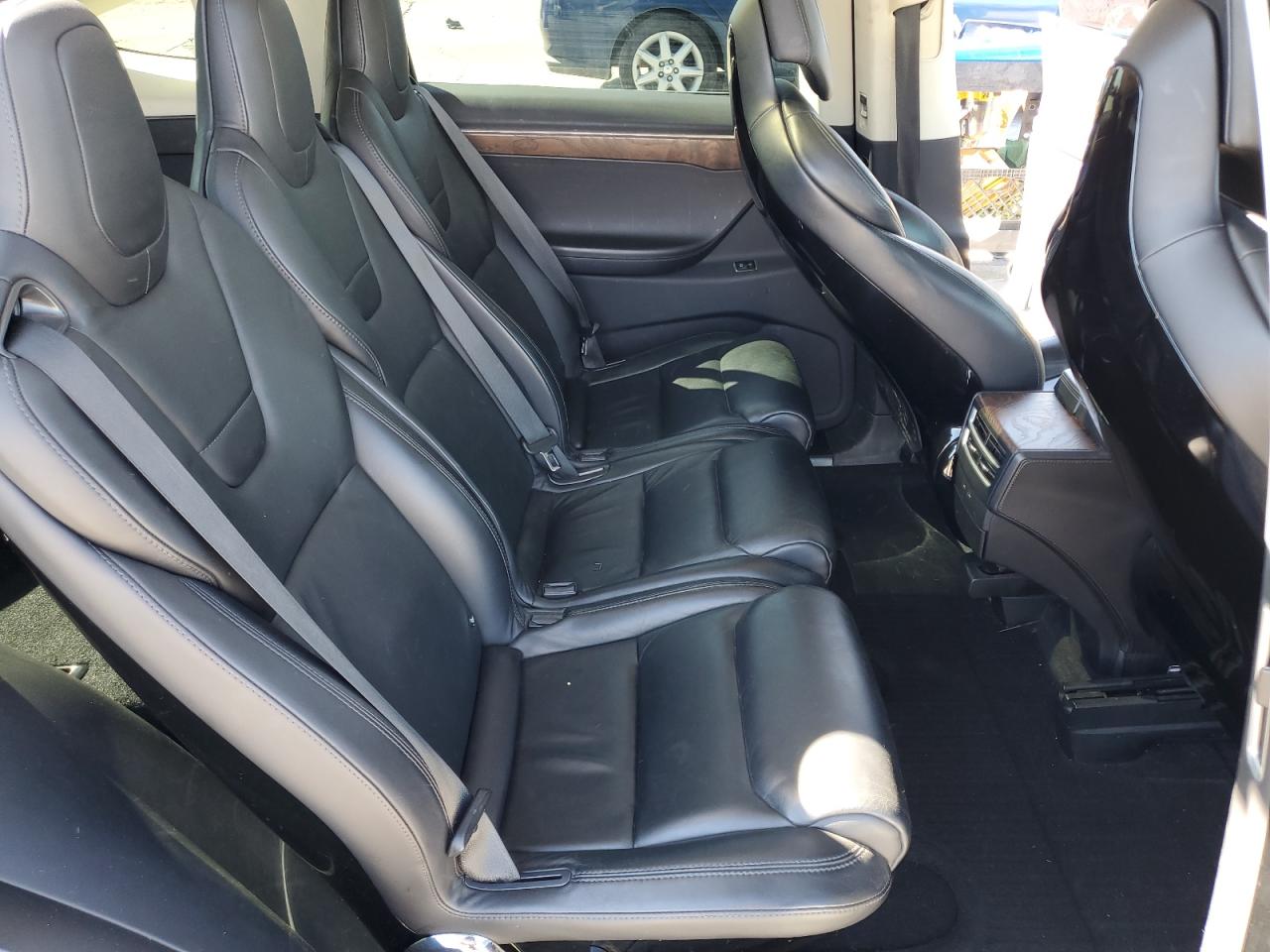 2016 Tesla Model X VIN: 5YJXCAE26GF011778 Lot: 90851955