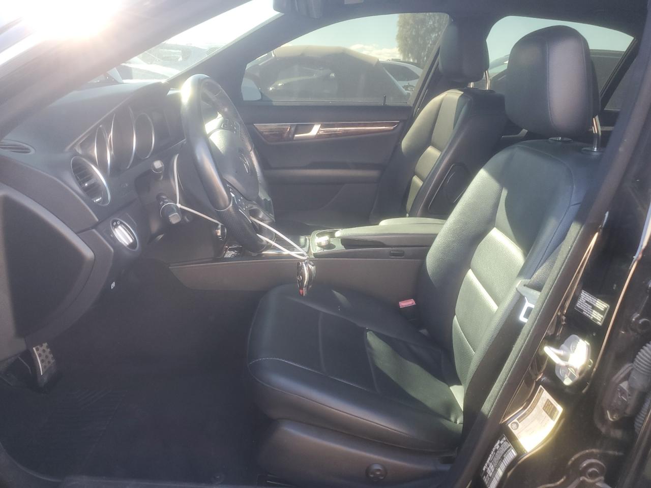 2012 Mercedes-Benz C 300 4Matic VIN: WDDGF8BB4CA718861 Lot: 86823805