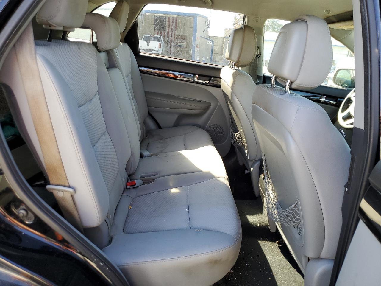 2011 Kia Sorento Base VIN: 5XYKTDA2XBG079309 Lot: 82304815