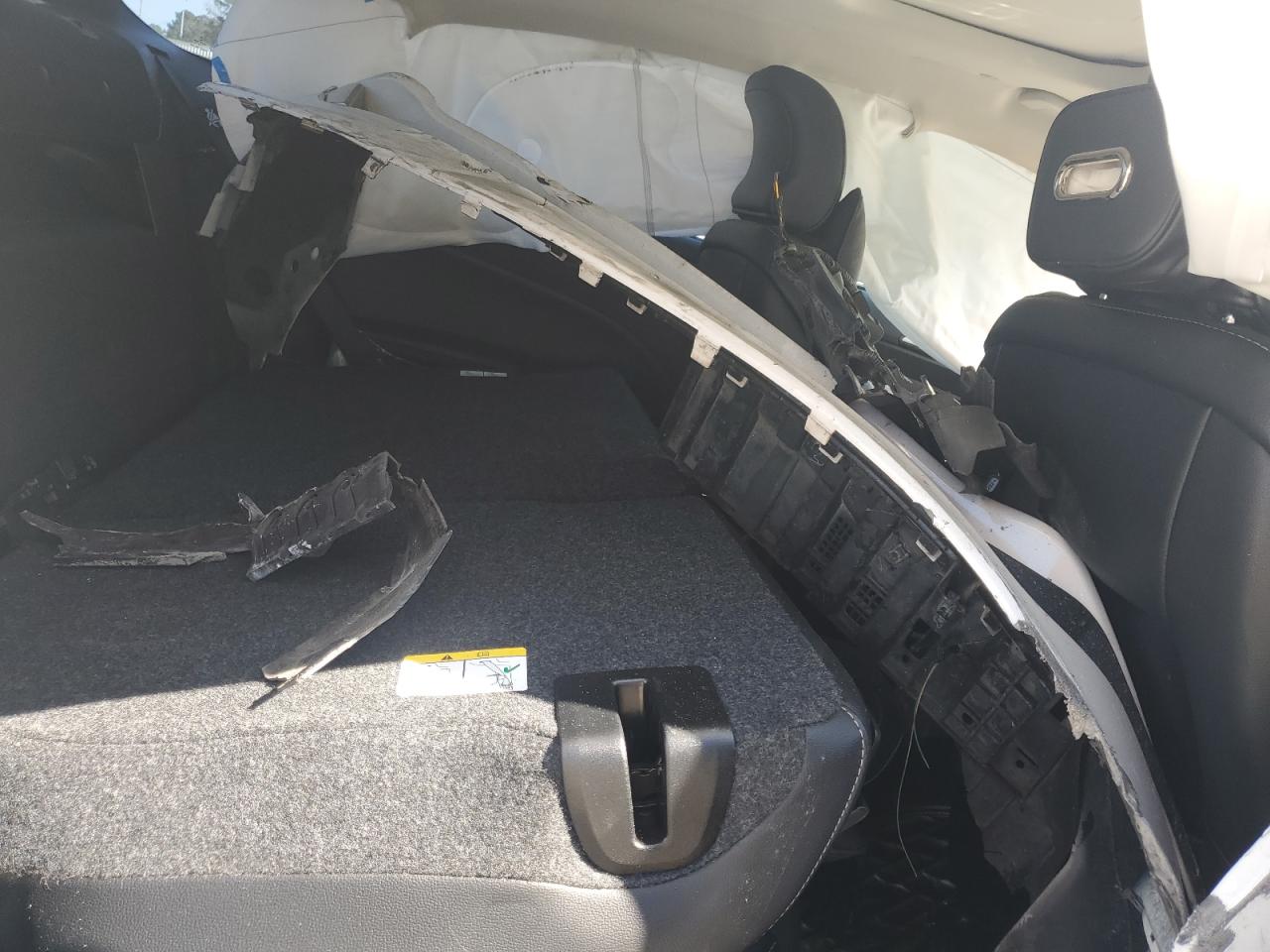 2019 Ford Fusion Titanium VIN: 3FA6P0SUXKR176102 Lot: 82620105