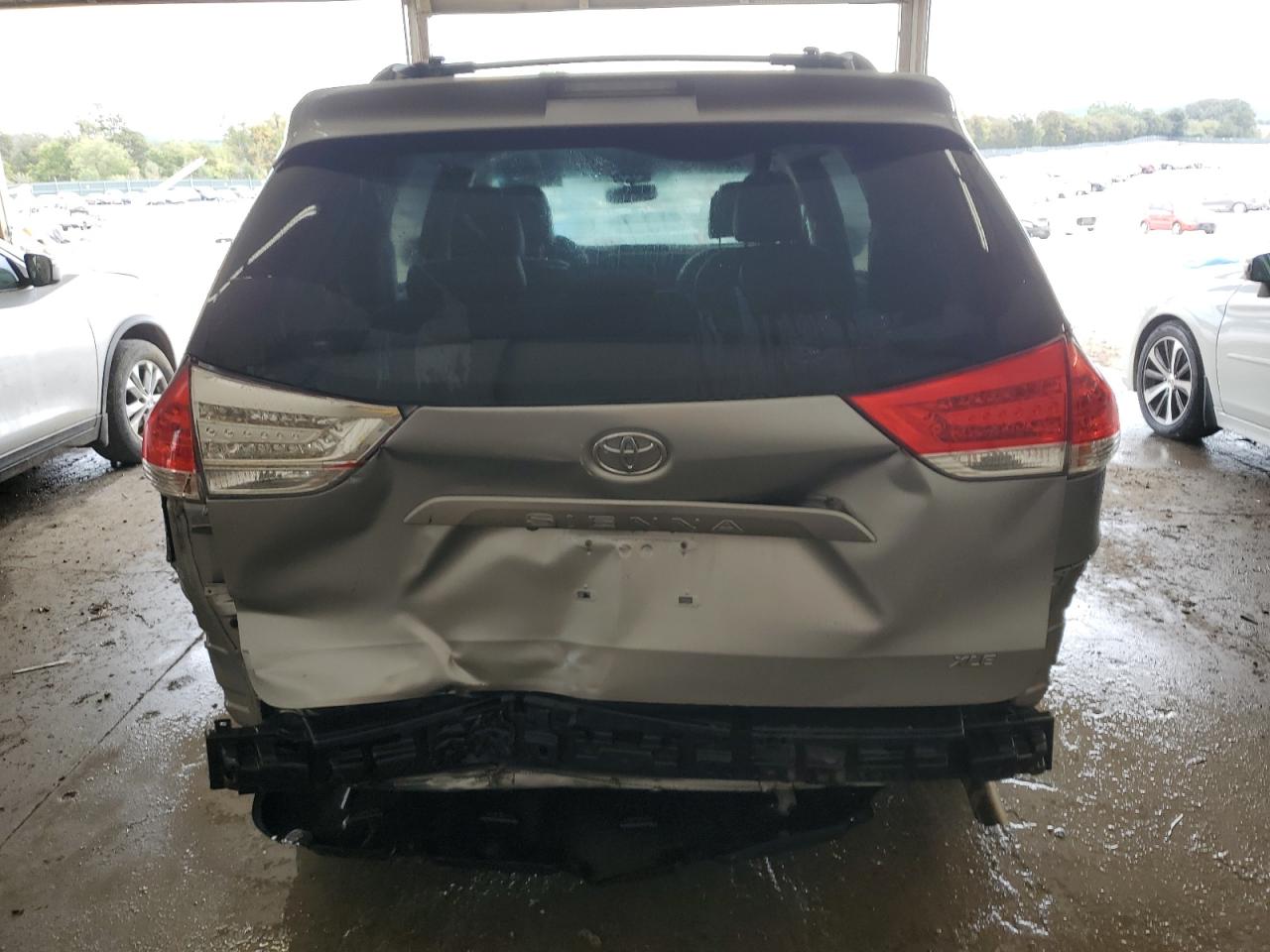 2013 Toyota Sienna Xle VIN: 5TDYK3DCXDS402646 Lot: 85717545