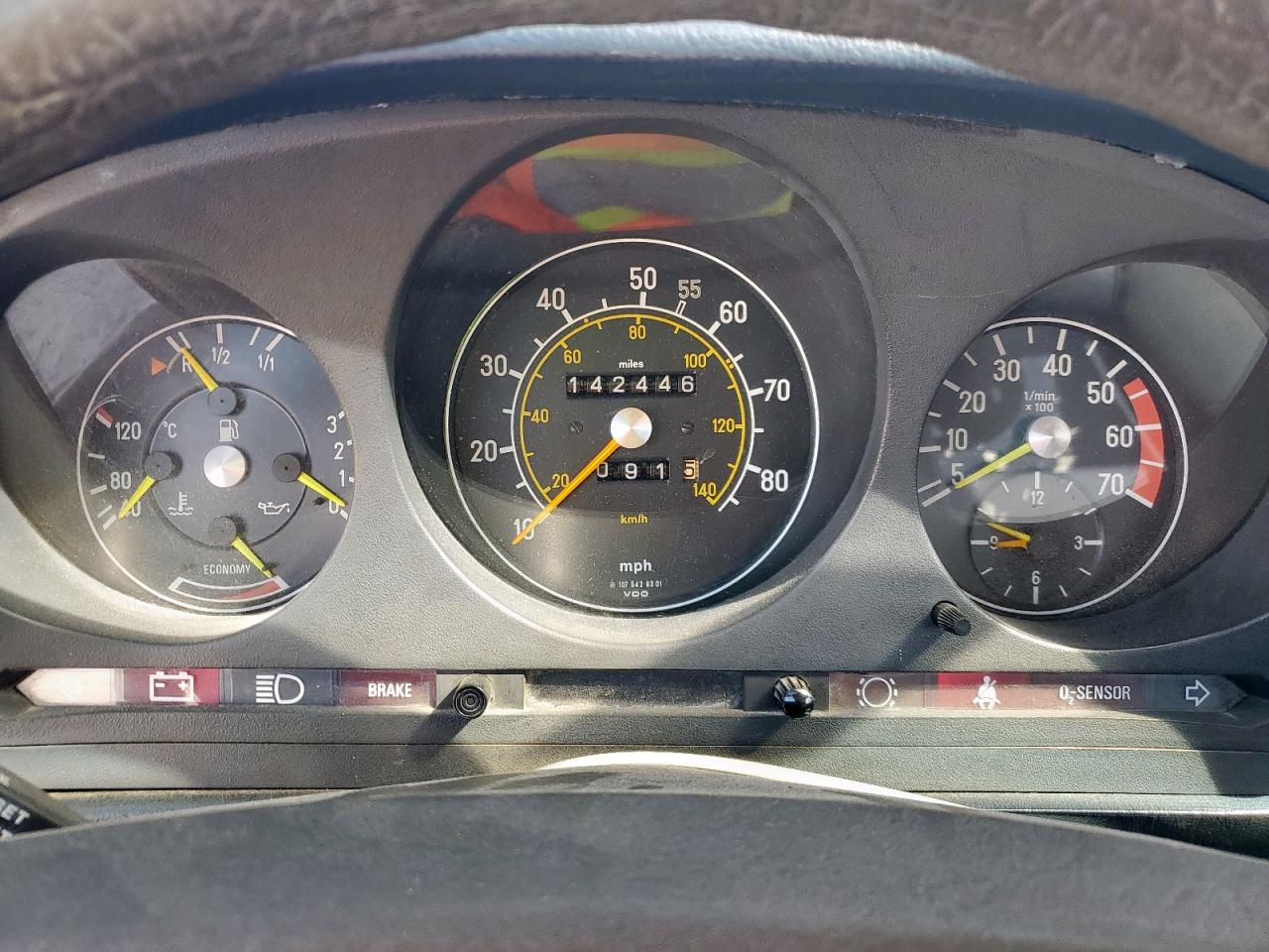 1982 Mercedes-Benz 380 Sl VIN: WDBBA45A4CB008561 Lot: 86286905