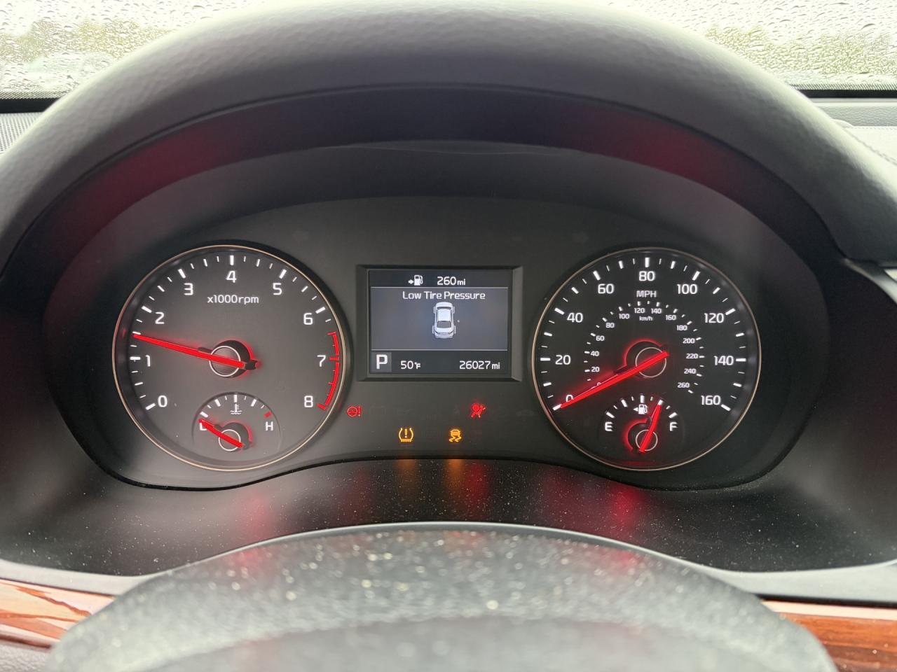 2017 Kia Cadenza Premium VIN: KNALC4J15H5041903 Lot: 82682955