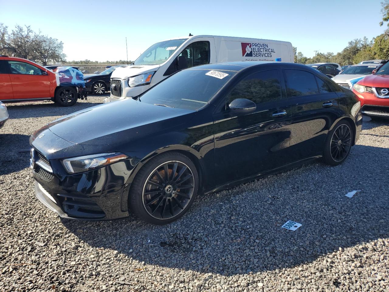 2019 Mercedes-Benz A 220