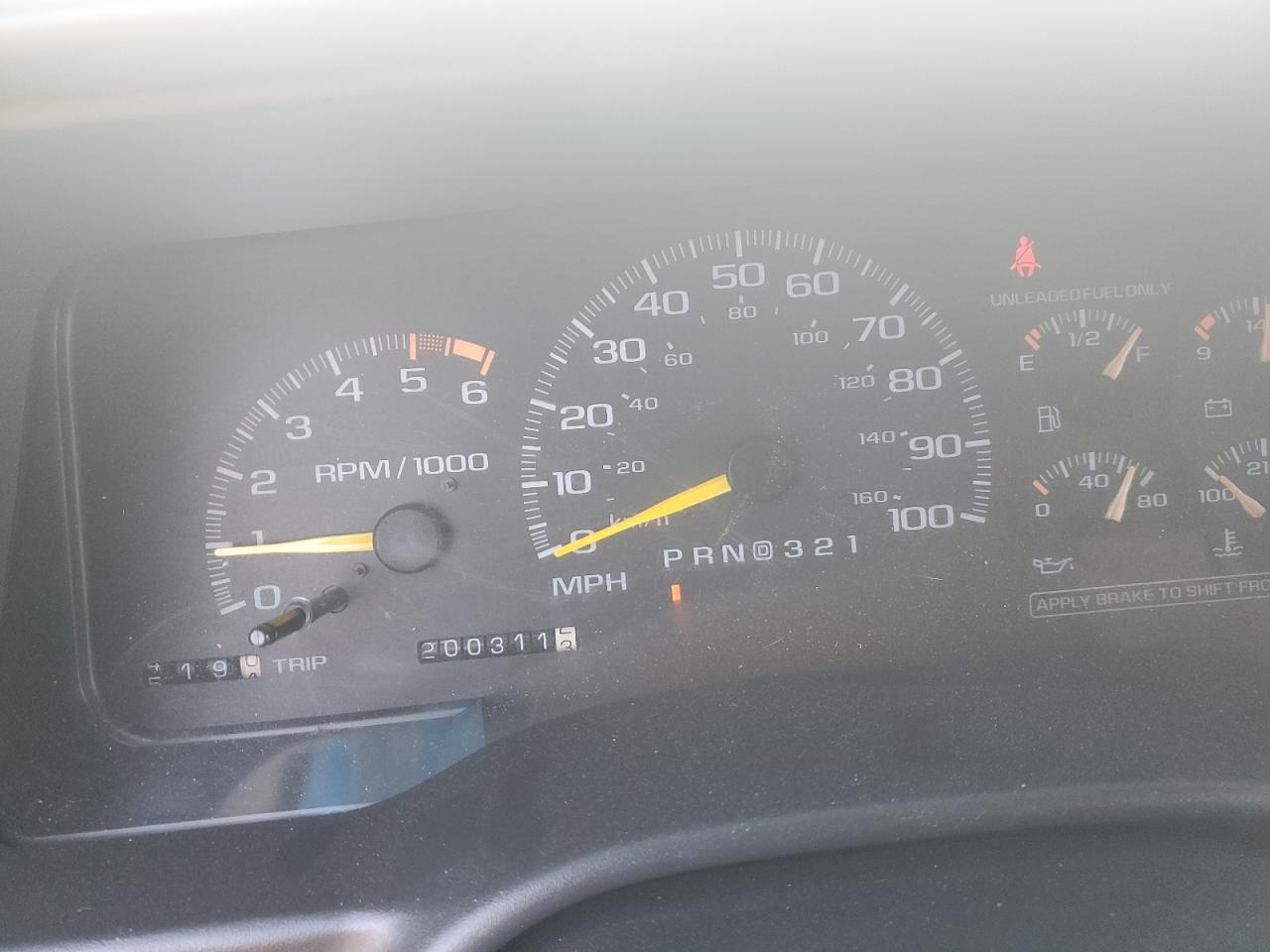 1996 GMC Yukon VIN: 1GKEK13R0TJ741932 Lot: 90860675